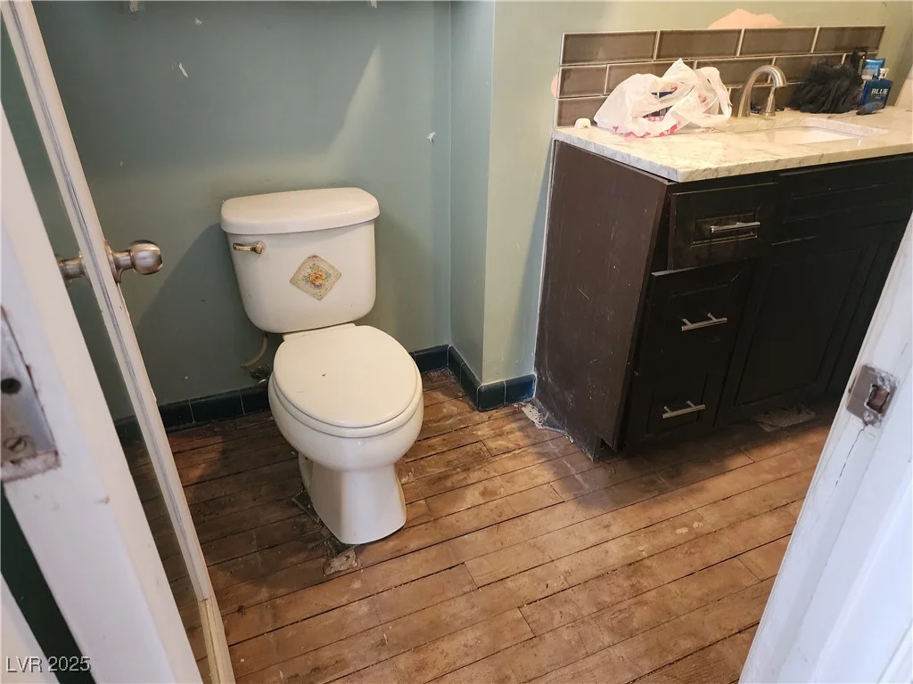 1550 Bracken, Las Vegas, NV 89104