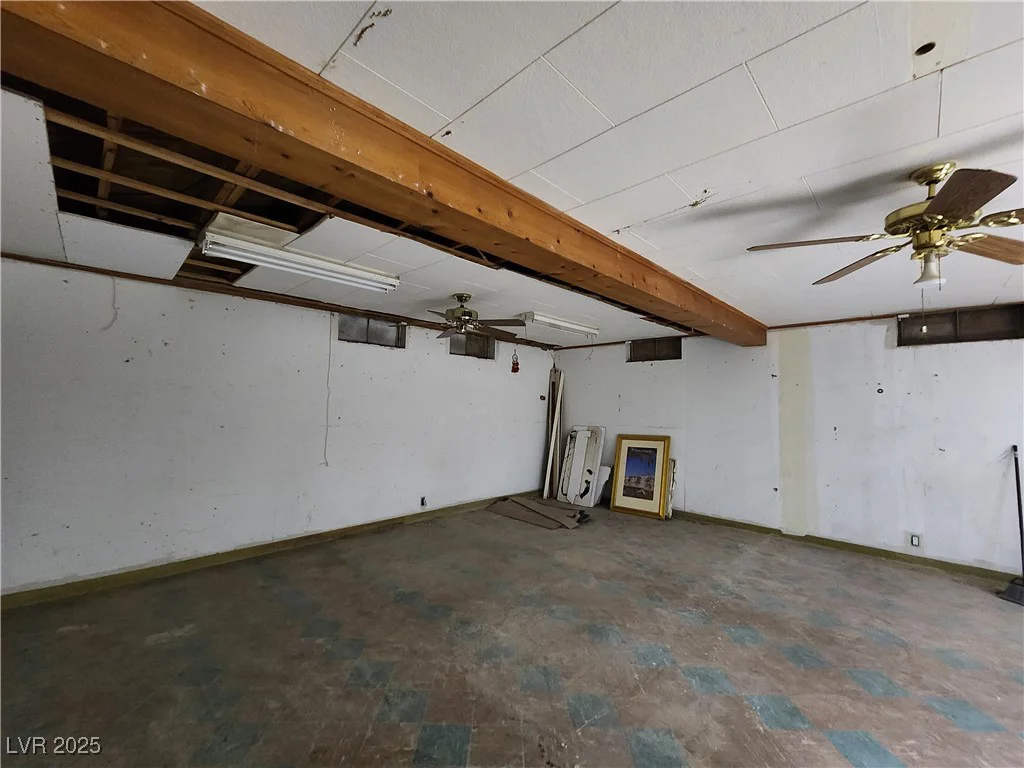 1550 Bracken, Las Vegas, NV 89104