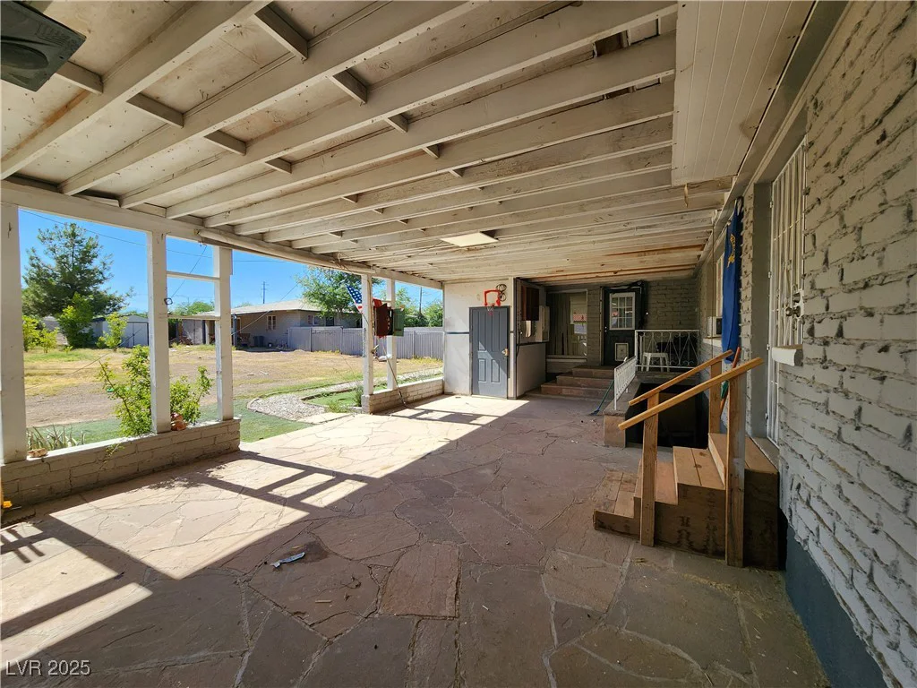 1550 Bracken, Las Vegas, NV 89104
