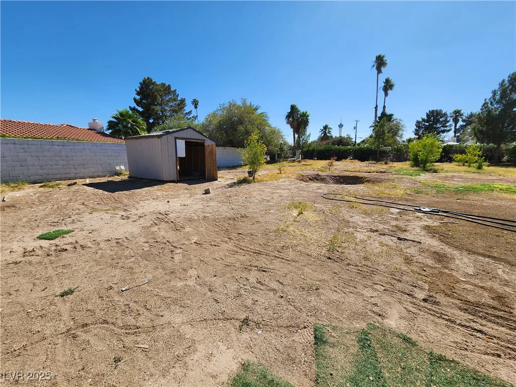 1550 Bracken, Las Vegas, NV 89104