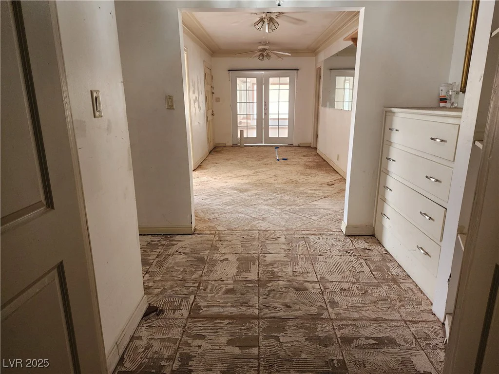 1550 Bracken, Las Vegas, NV 89104