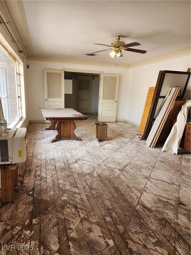 1550 Bracken, Las Vegas, NV 89104