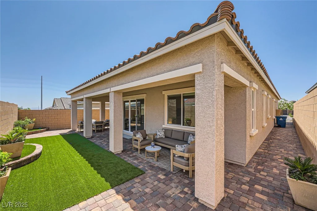 10960 Doresta, Las Vegas, NV 89166