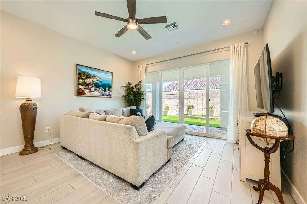 10960 Doresta, Las Vegas, NV 89166