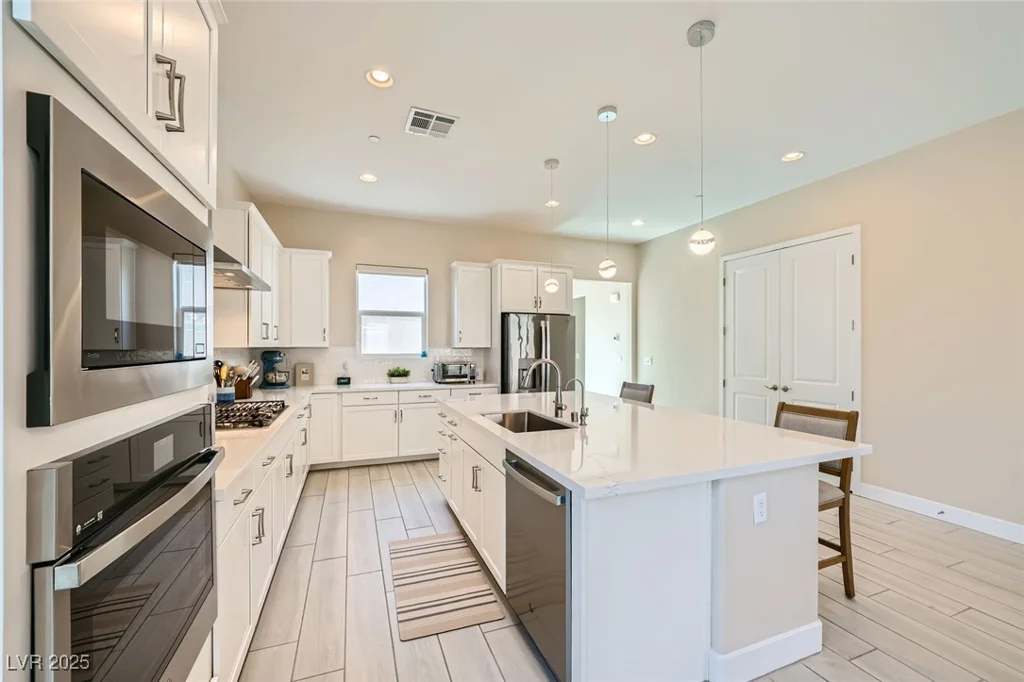 10960 Doresta, Las Vegas, NV 89166
