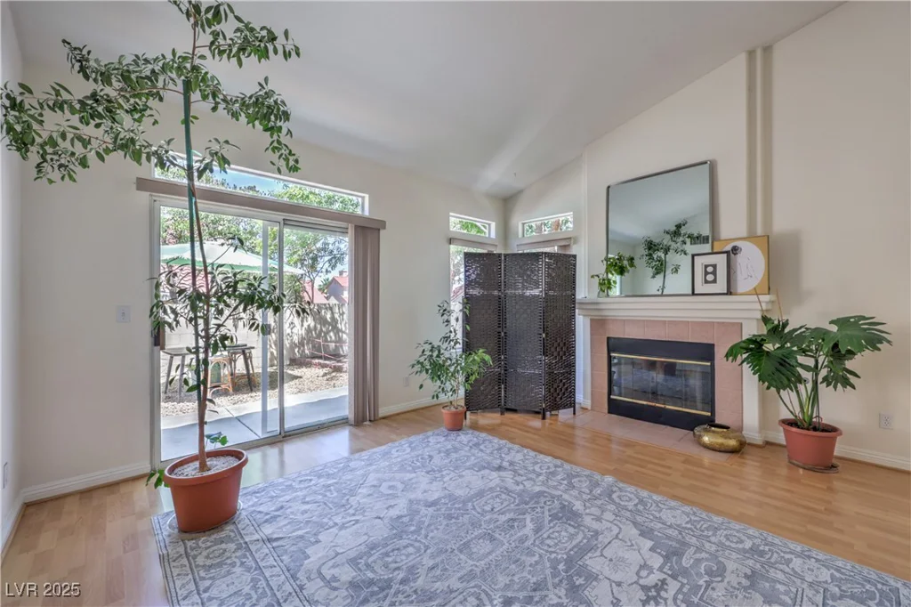 8800 Crescent Ridge, Las Vegas, NV 89134