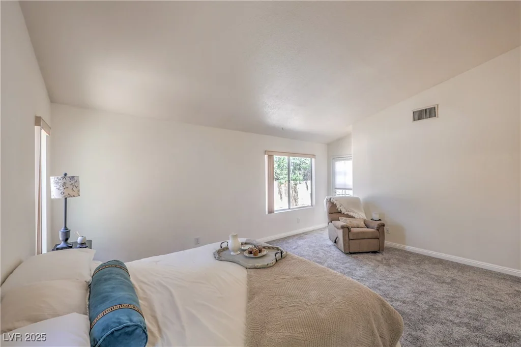 8800 Crescent Ridge, Las Vegas, NV 89134