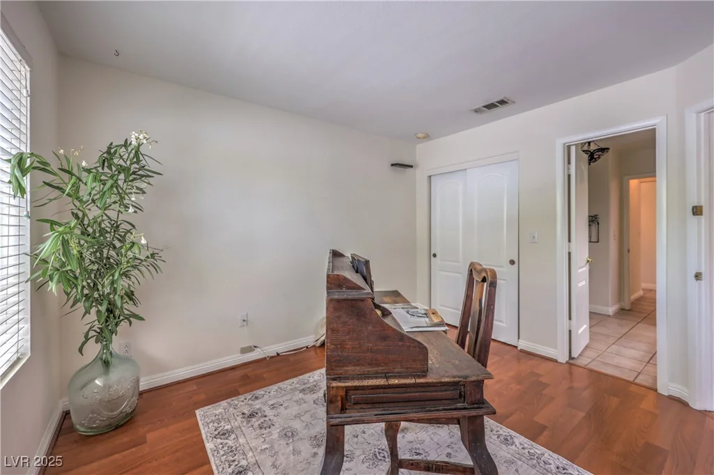 8800 Crescent Ridge, Las Vegas, NV 89134