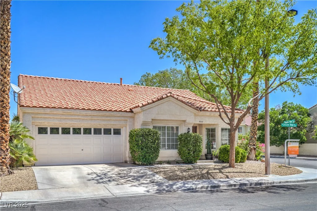 8800 Crescent Ridge, Las Vegas, NV 89134