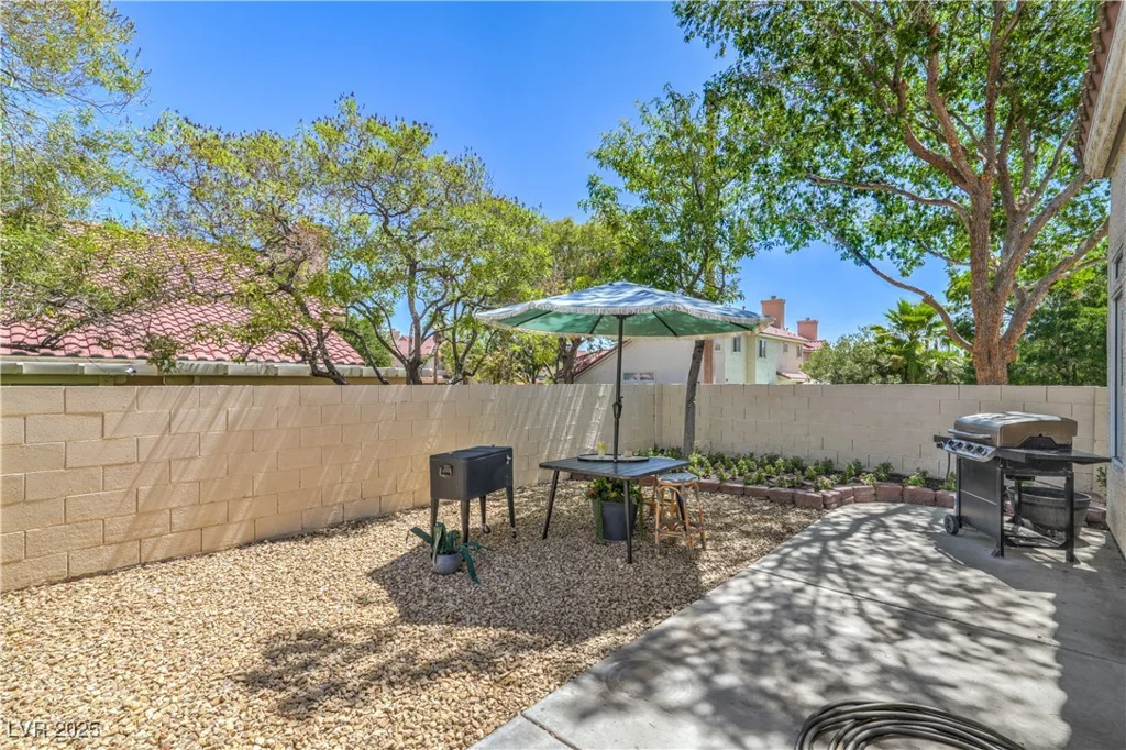 8800 Crescent Ridge, Las Vegas, NV 89134