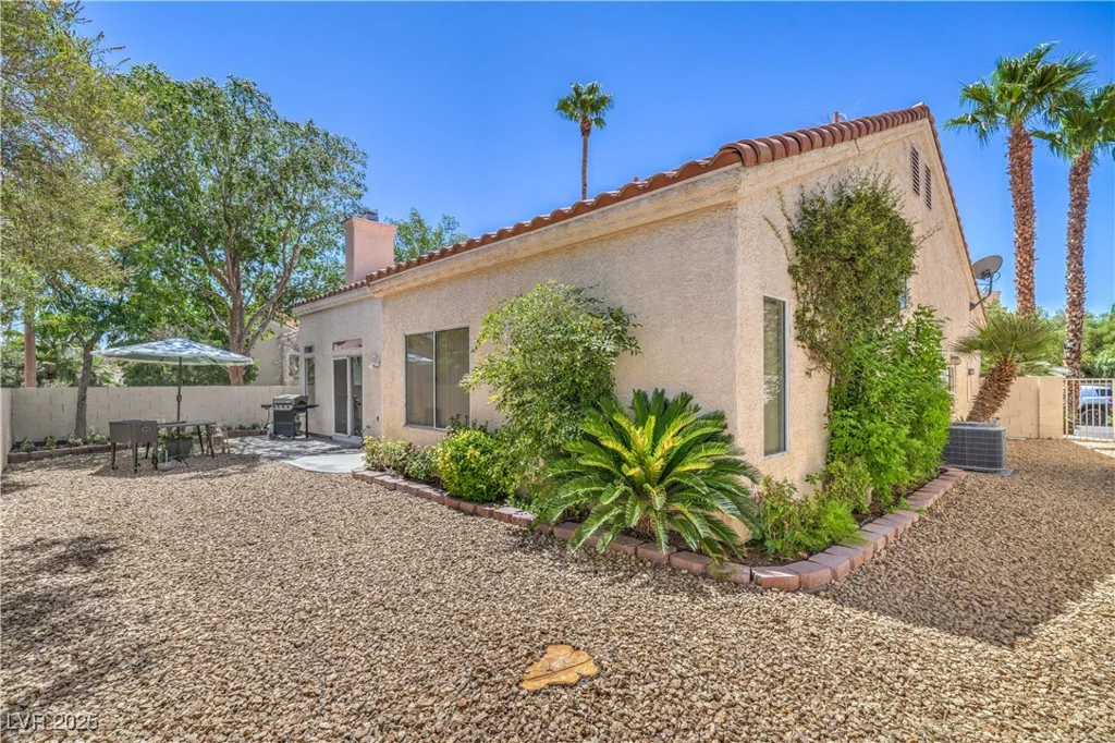 8800 Crescent Ridge, Las Vegas, NV 89134
