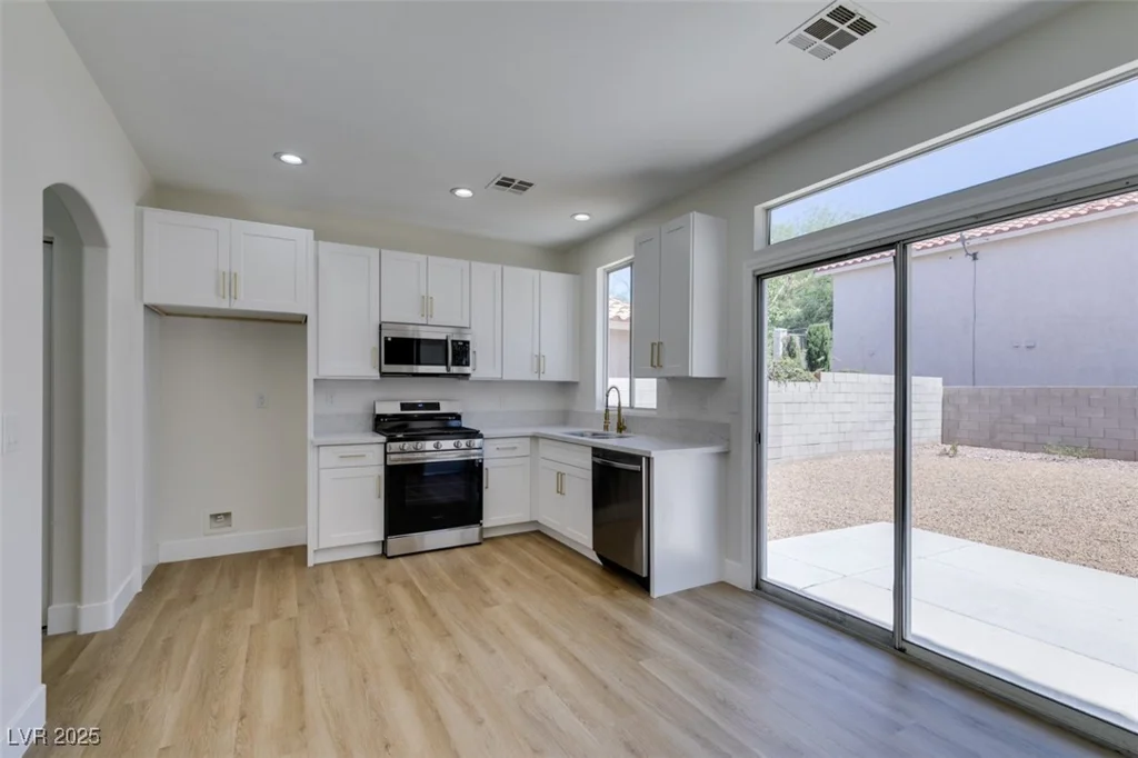 9950 Mystic Moss, Las Vegas, NV 89183