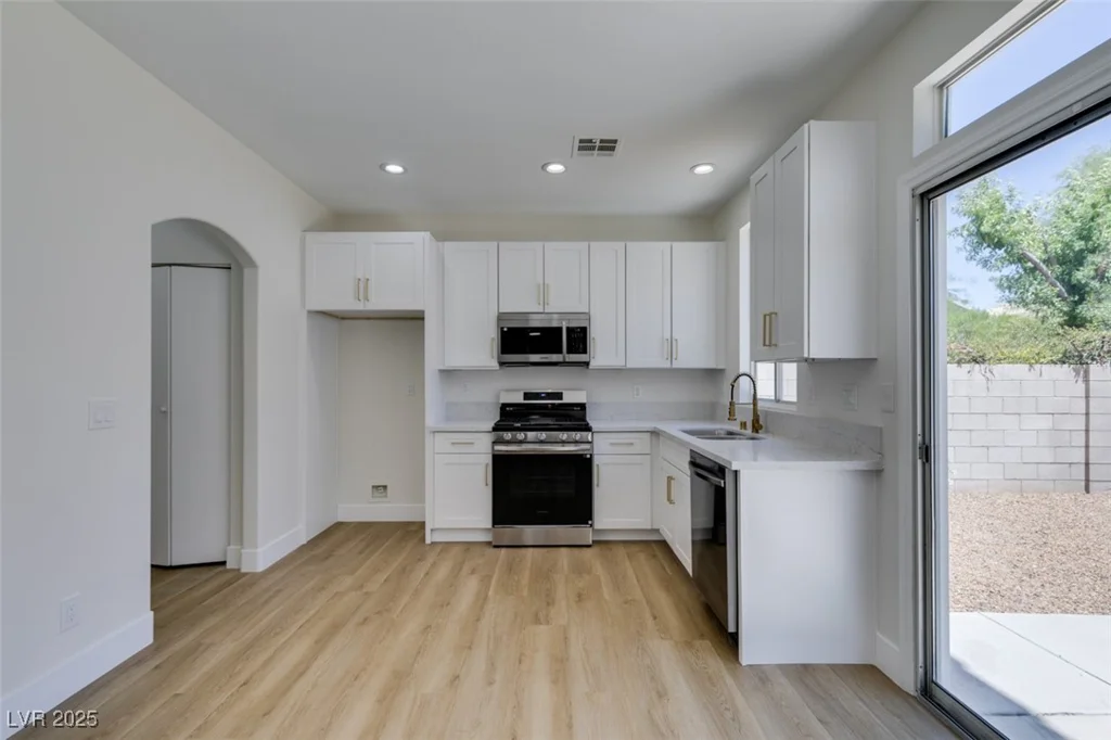 9950 Mystic Moss, Las Vegas, NV 89183