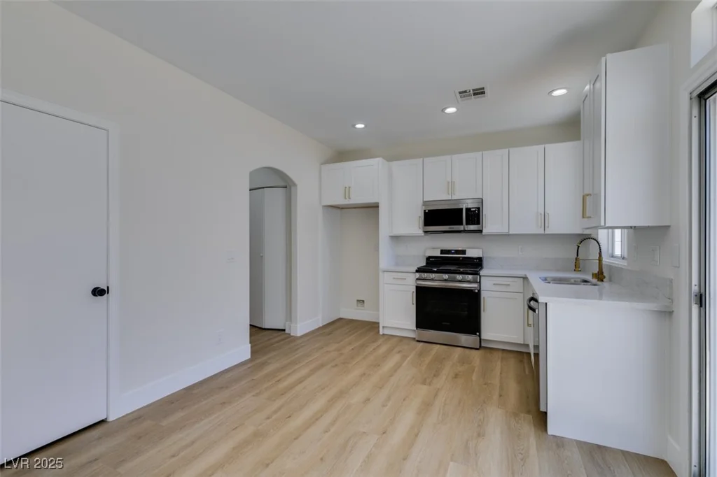 9950 Mystic Moss, Las Vegas, NV 89183