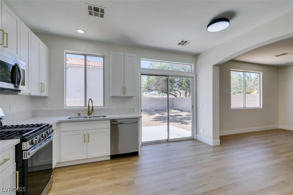 9950 Mystic Moss, Las Vegas, NV 89183