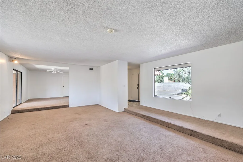 2300 Lindell, Las Vegas, NV 89146