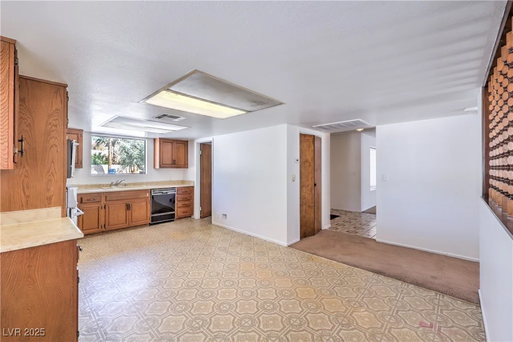 2300 Lindell, Las Vegas, NV 89146