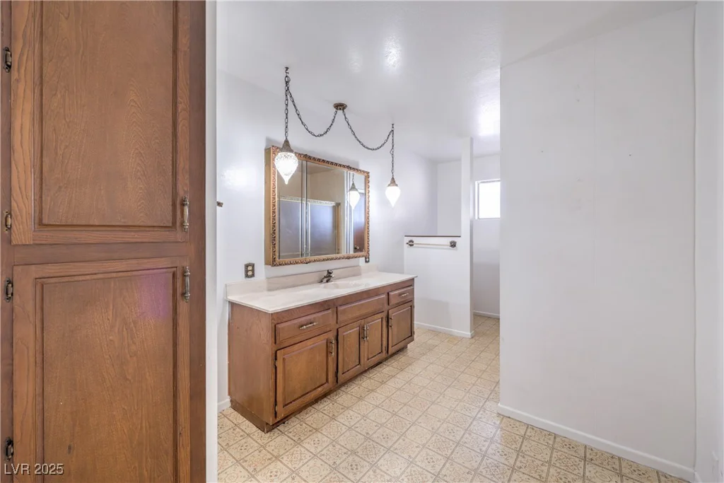 2300 Lindell, Las Vegas, NV 89146