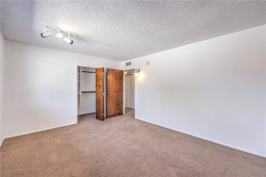 2300 Lindell, Las Vegas, NV 89146