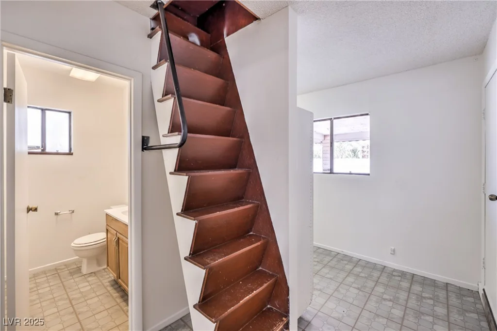 2300 Lindell, Las Vegas, NV 89146