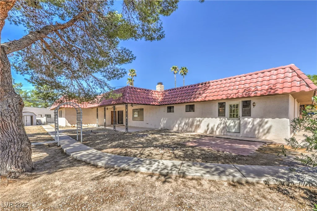 2300 Lindell, Las Vegas, NV 89146