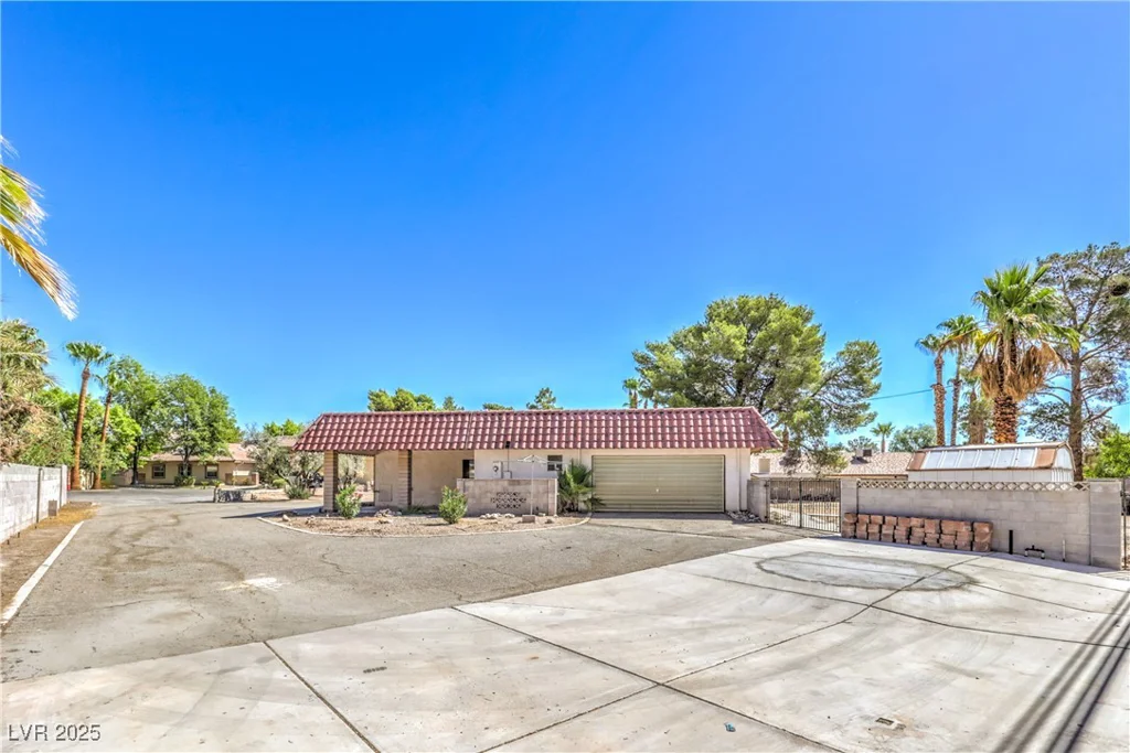 2300 Lindell, Las Vegas, NV 89146