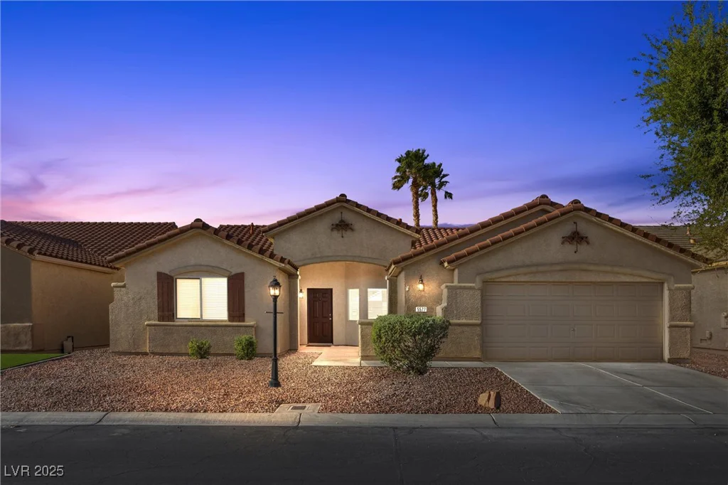 5577 Golden Leaf, Las Vegas, NV 89122