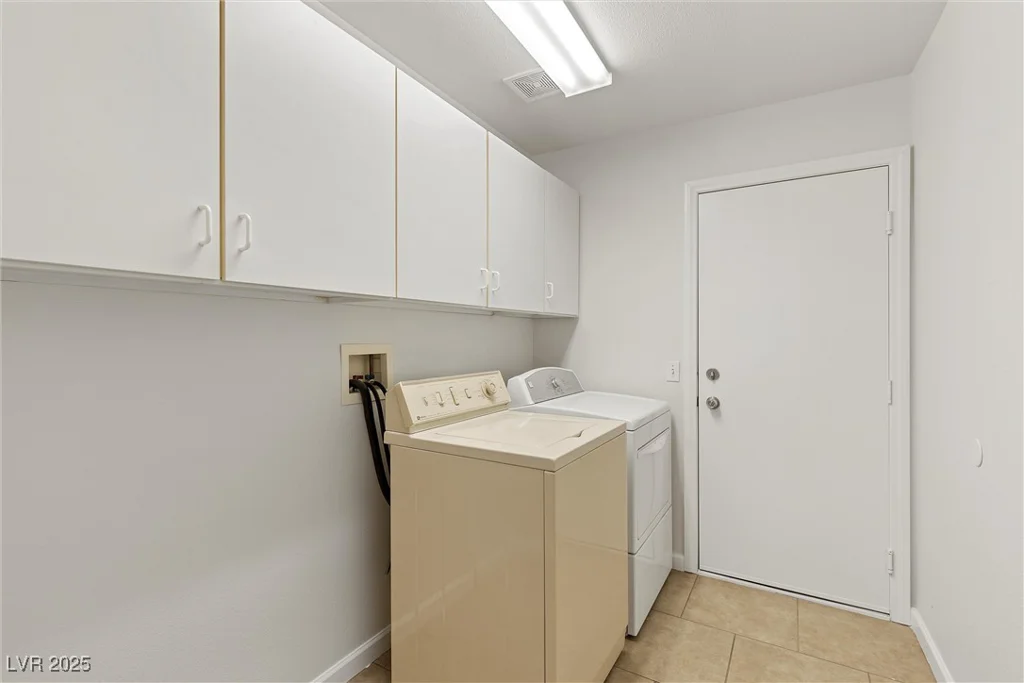 5577 Golden Leaf, Las Vegas, NV 89122
