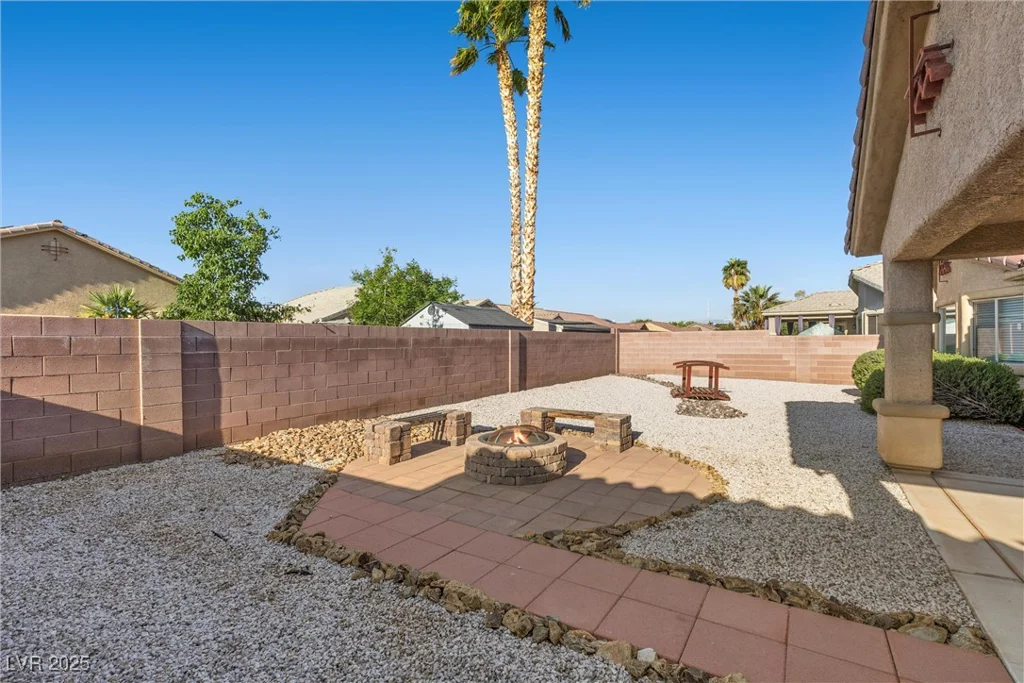 5577 Golden Leaf, Las Vegas, NV 89122