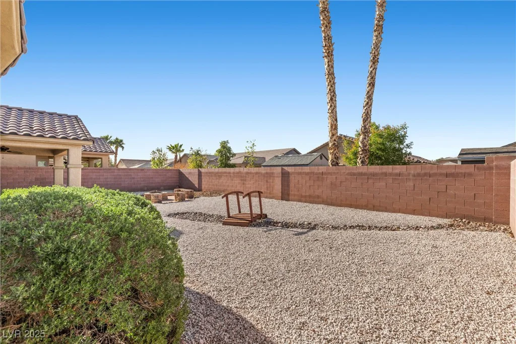 5577 Golden Leaf, Las Vegas, NV 89122