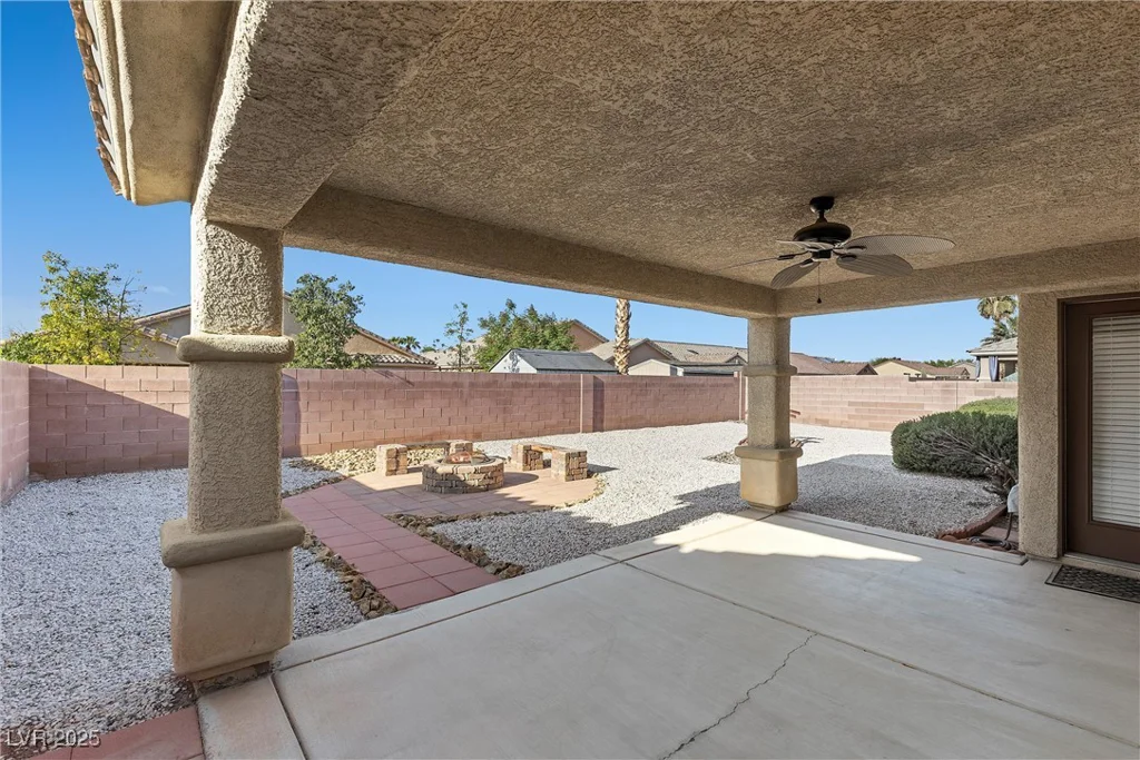 5577 Golden Leaf, Las Vegas, NV 89122
