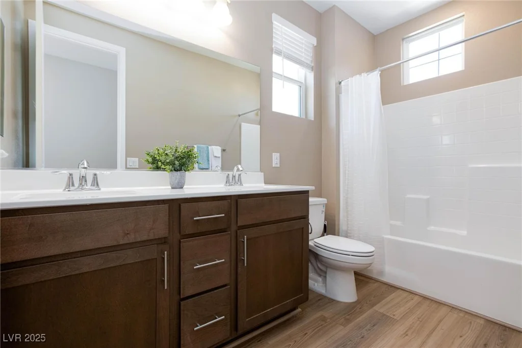 8873 Howell, Las Vegas, NV 89166