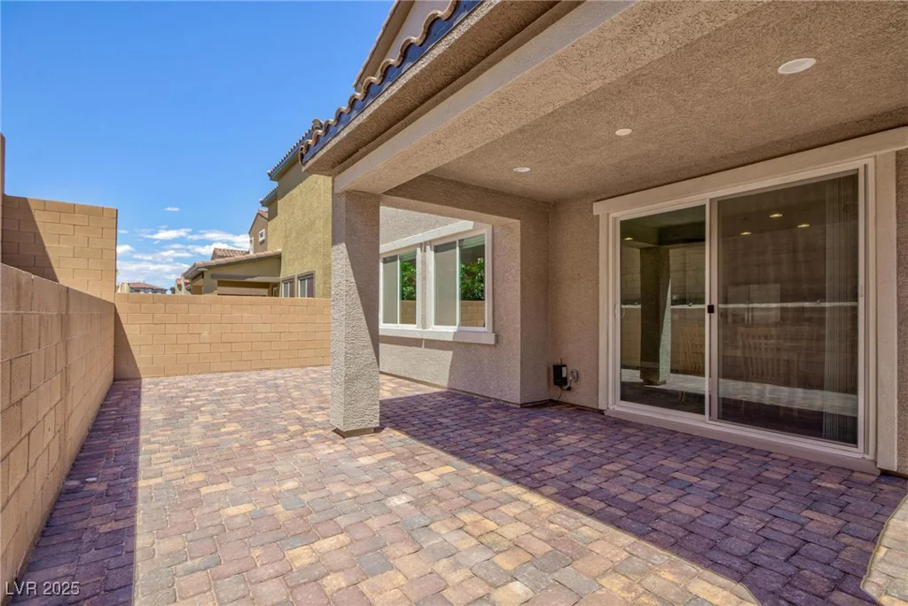 8873 Howell, Las Vegas, NV 89166