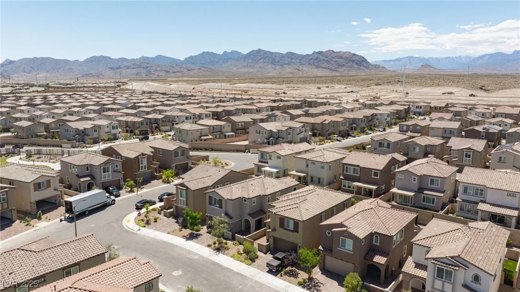 8873 Howell, Las Vegas, NV 89166