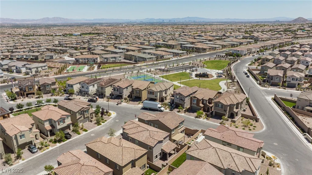 8873 Howell, Las Vegas, NV 89166
