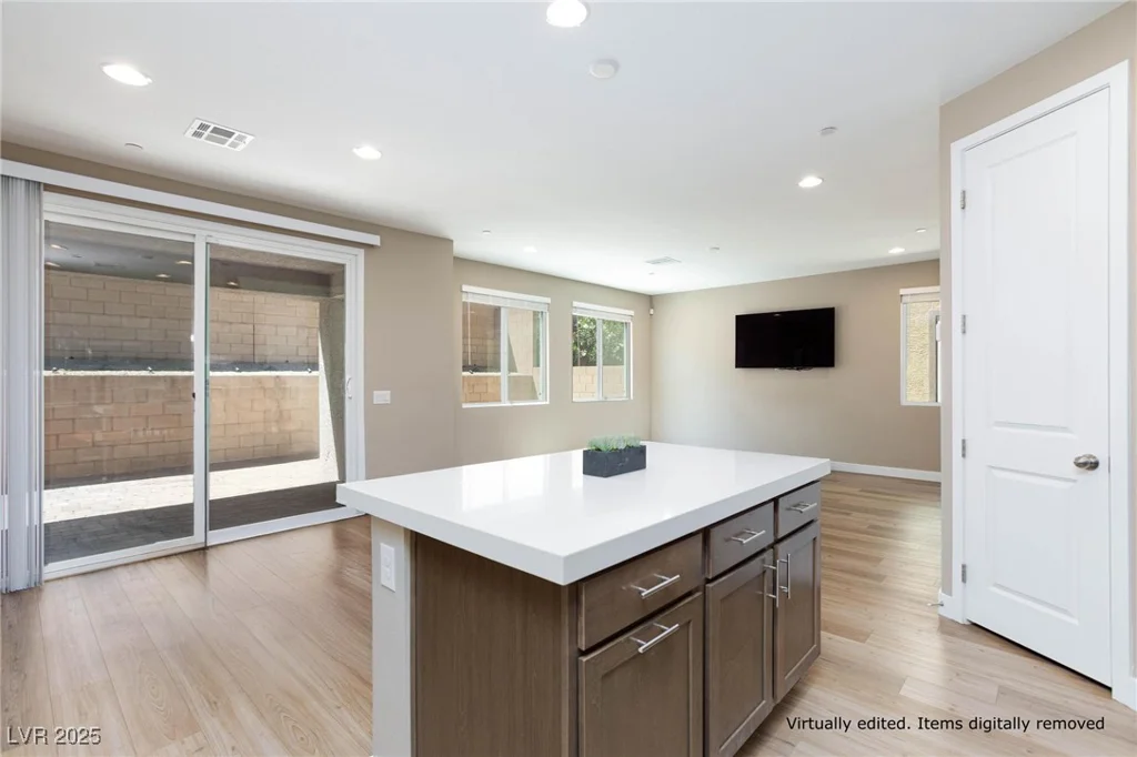 8873 Howell, Las Vegas, NV 89166