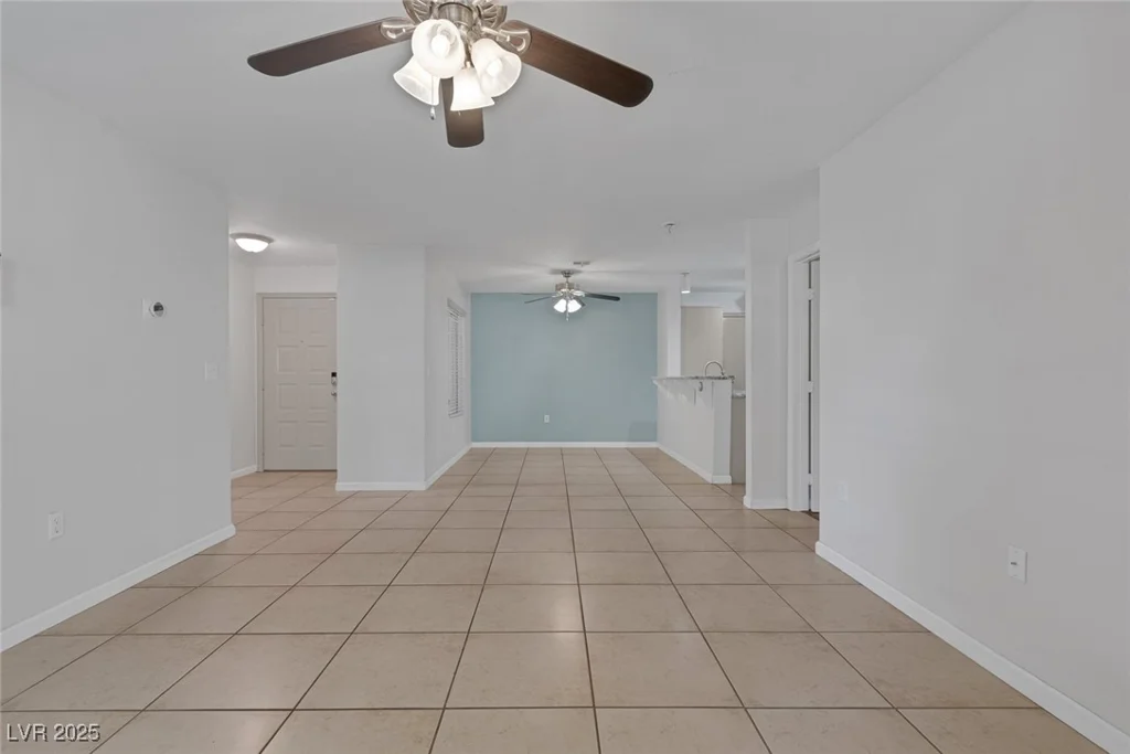8452 Boseck, Las Vegas, NV 89145