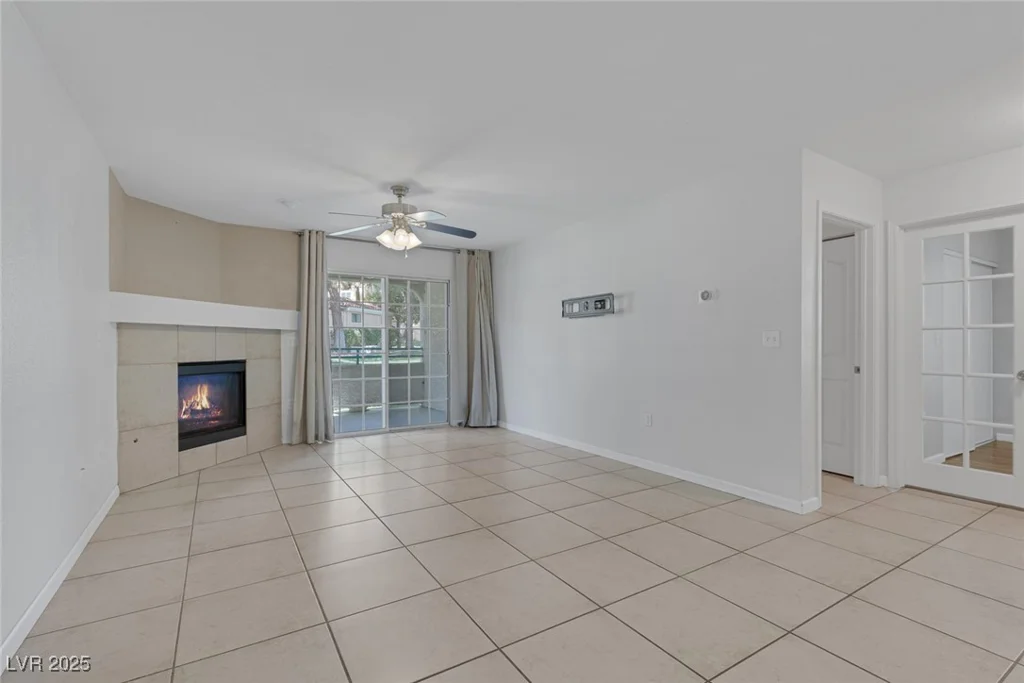 8452 Boseck, Las Vegas, NV 89145