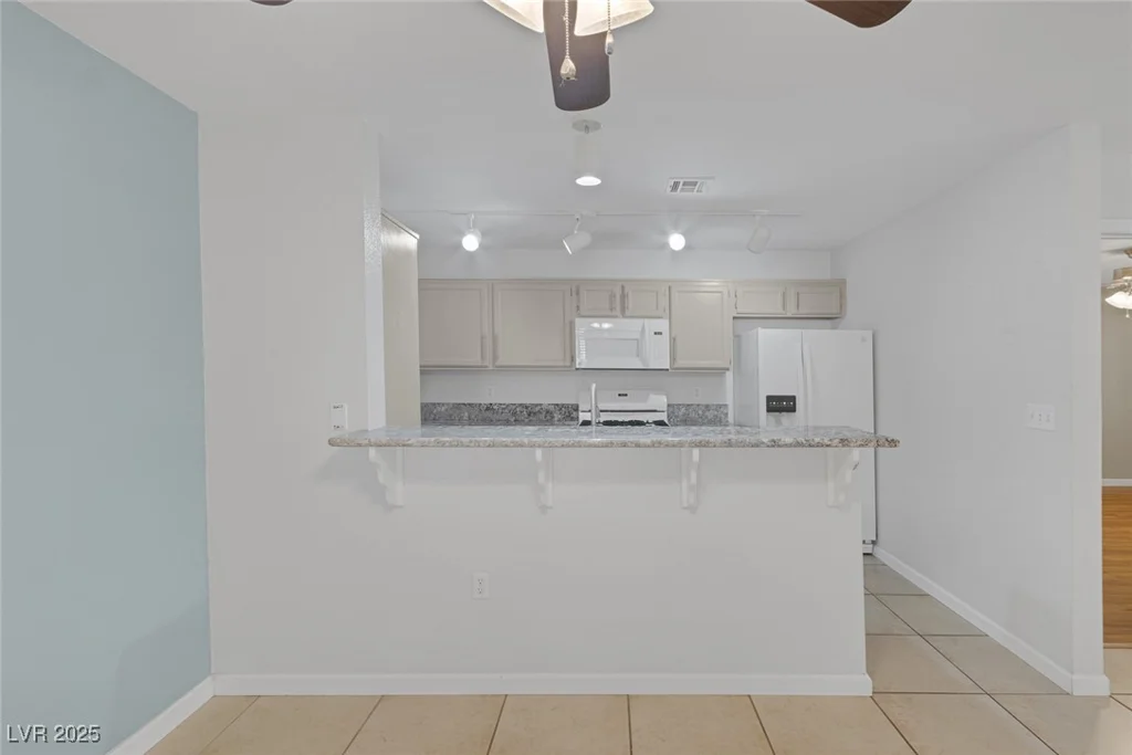 8452 Boseck, Las Vegas, NV 89145