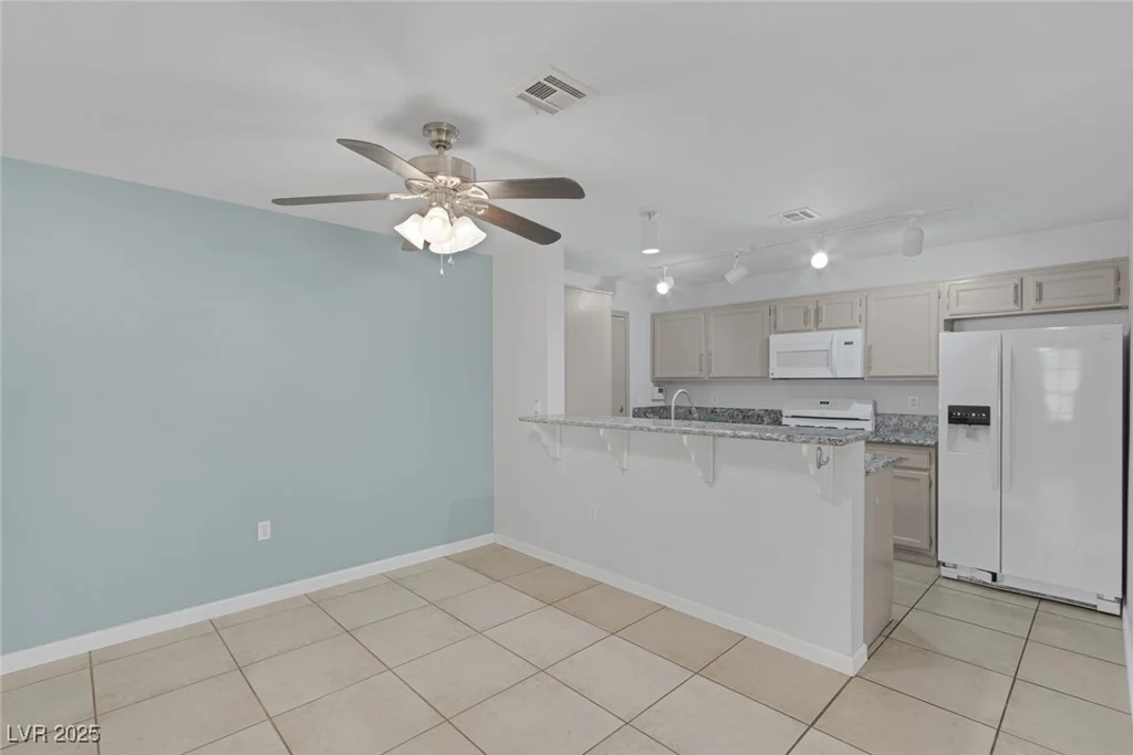 8452 Boseck, Las Vegas, NV 89145