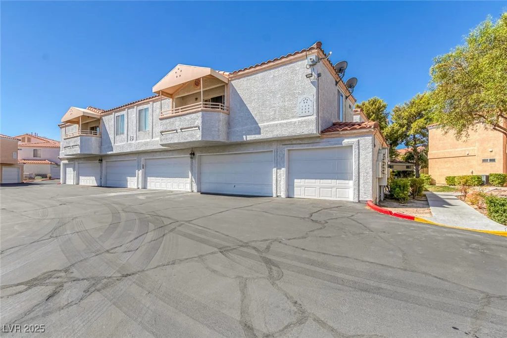 8452 Boseck, Las Vegas, NV 89145