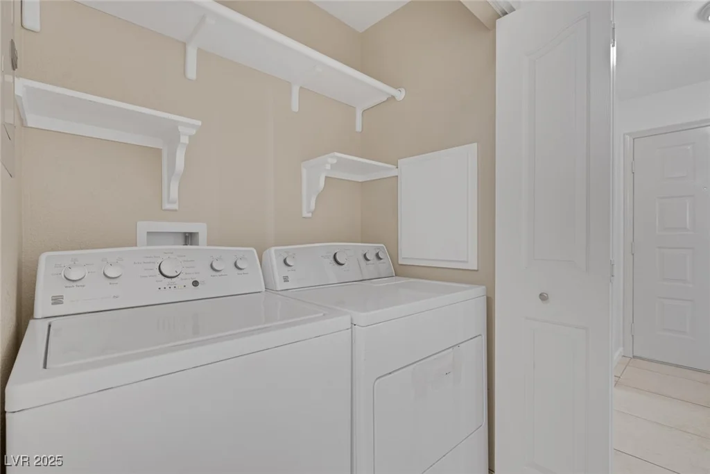 8452 Boseck, Las Vegas, NV 89145