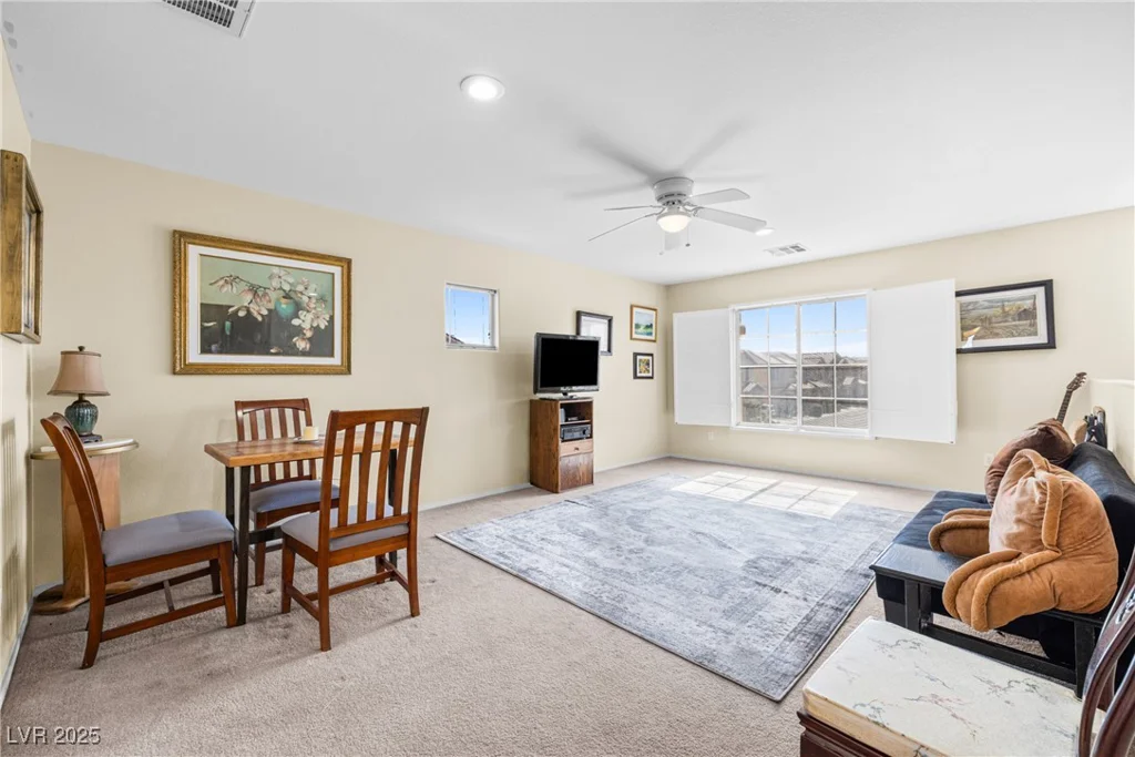 5456 Raccoon Valley, Las Vegas, NV 89122