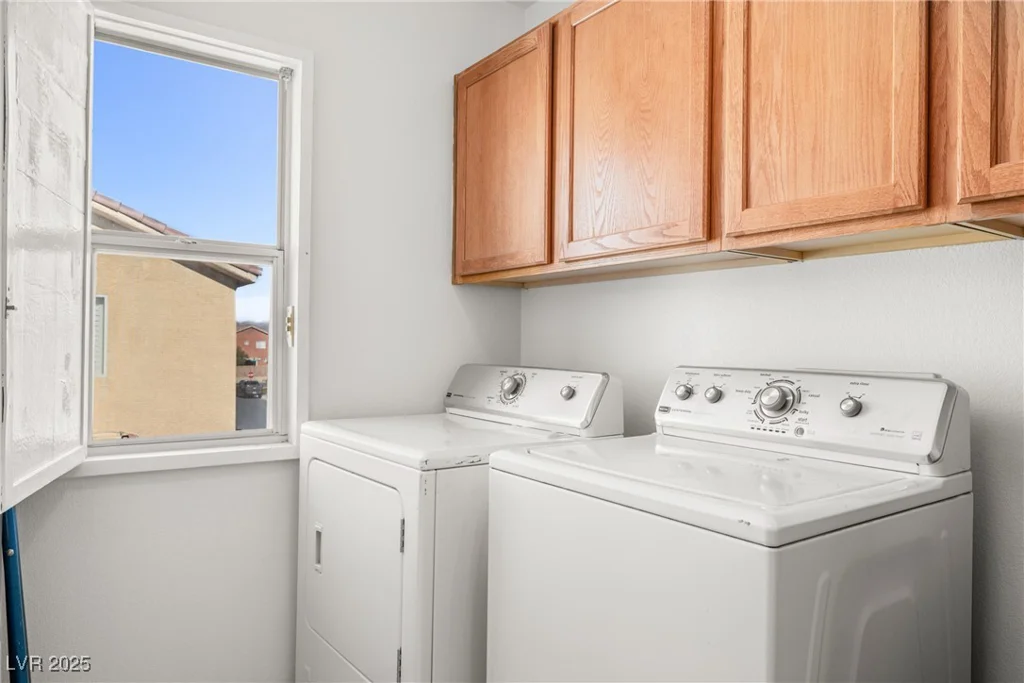 5456 Raccoon Valley, Las Vegas, NV 89122