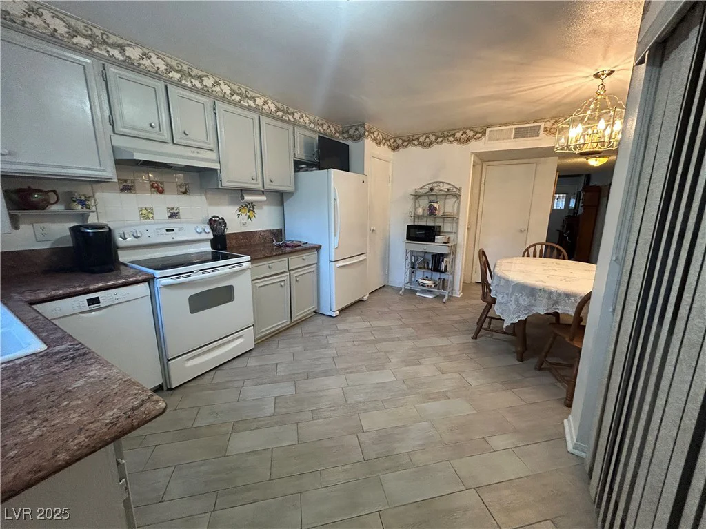 4247 Mississippi, Las Vegas, NV 89103
