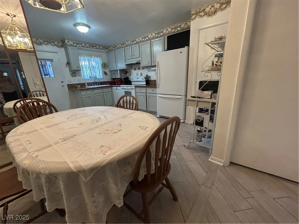 4247 Mississippi, Las Vegas, NV 89103