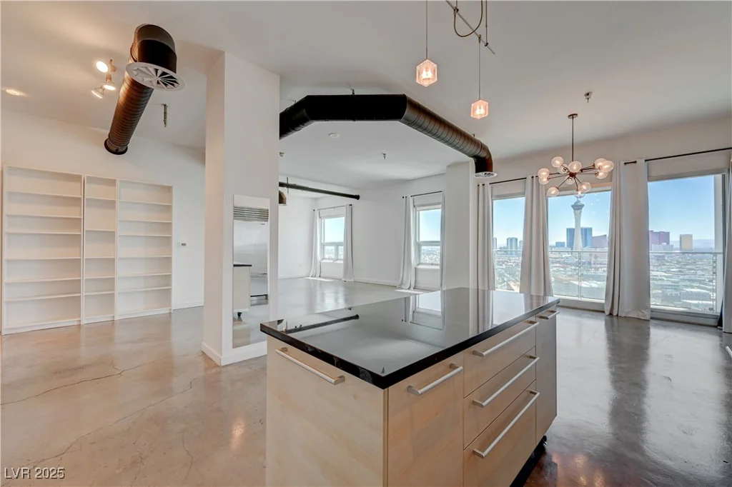 200 Hoover, Las Vegas, NV 89101