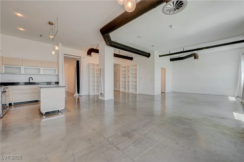 200 Hoover, Las Vegas, NV 89101