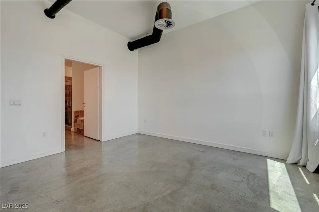 200 Hoover, Las Vegas, NV 89101