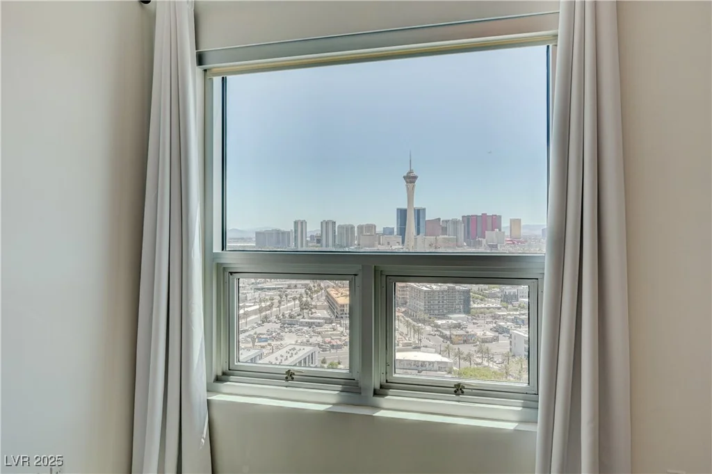 200 Hoover, Las Vegas, NV 89101